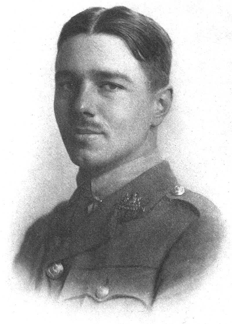 Black and white photo of Wilfred Owen in army uniform